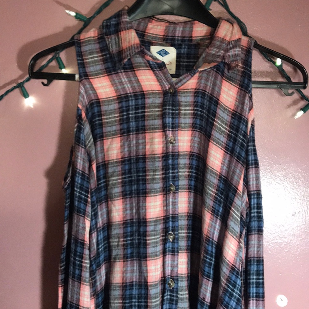 Cold shoulder plaid long sleeve top